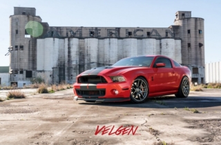 Race Red Shelby GT500 Mustang Velgen Wheels VMB5 Matte Gunmetal-2 Race Red Shelby GT500 Mustang Velgen Wheels VMB5 Matte Gunmetal-2